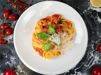 PASTE AL POMODORO