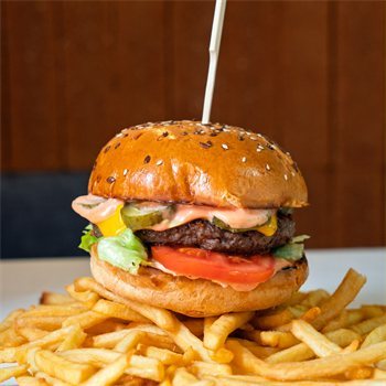 BURGER CLASIC